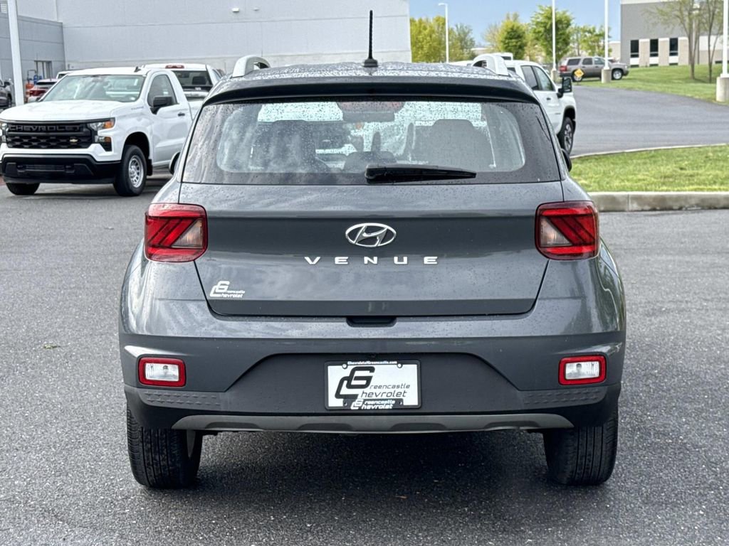 Used 2025 Hyundai Venue SEL FWD image 26