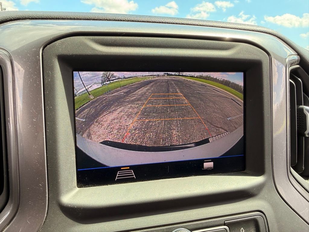 Used 2023 Chevrolet Silverado 2500 Custom w/ Custom Value Package image 3