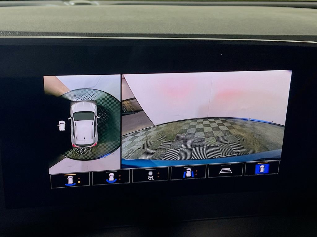 Used 2026 Buick Encore GX Avenir w/ Avenir Technology Package image 12