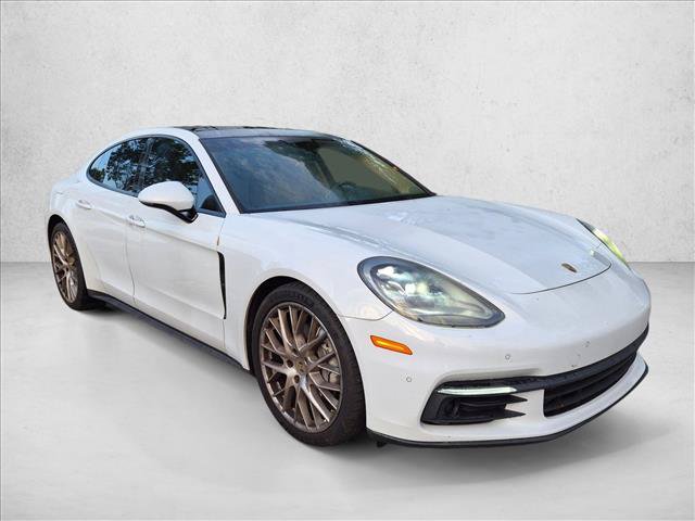 Used 2020 Porsche Panamera RWD image 3