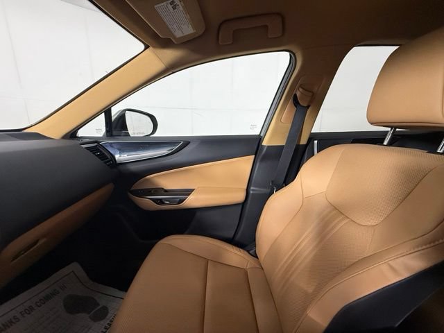 Used 2025 Lexus NX 250 FWD w/ Towing Package (2000 Lbs) image 24