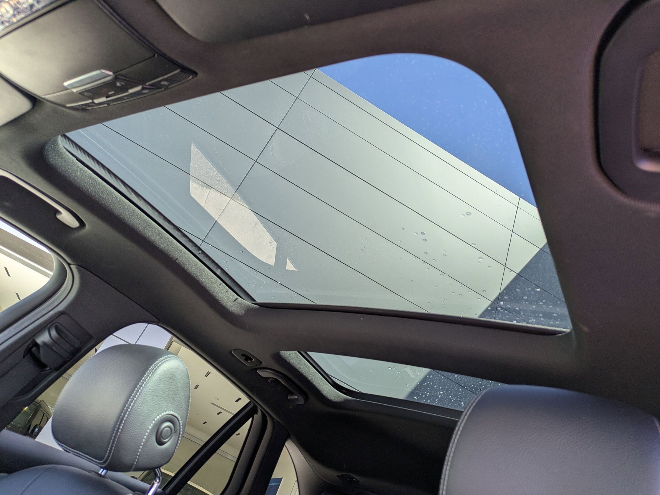 Used 2019 Mercedes-Benz GLC 350e 4MATIC image 16