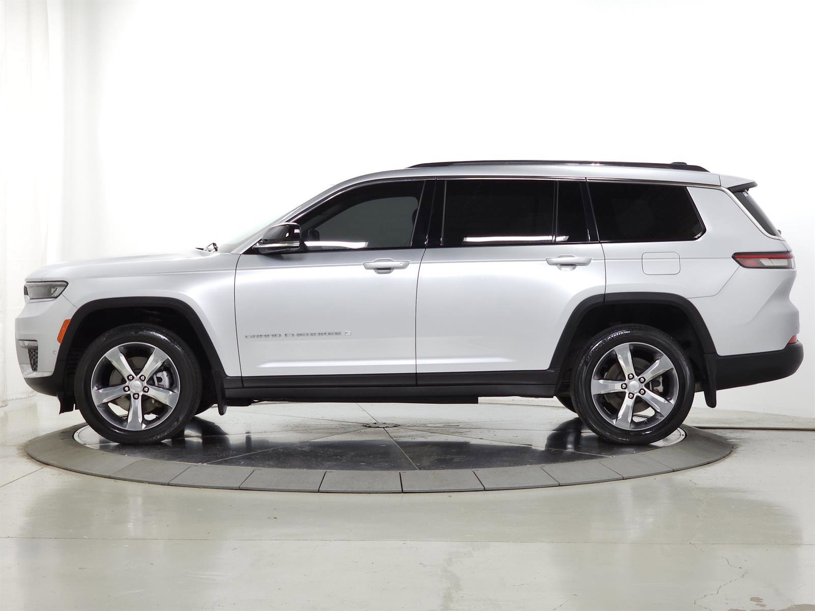 Used 2021 Jeep Grand Cherokee L Limited w/ Luxury Tech Group II AWD/4WD image 5