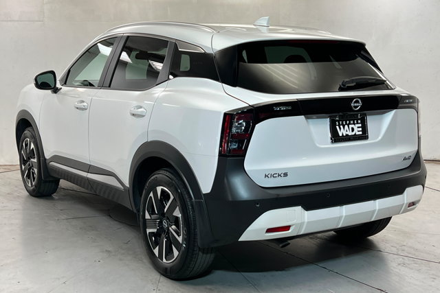 Used 2025 Nissan Kicks SV w/ SV Premium Package AWD/4WD image 3
