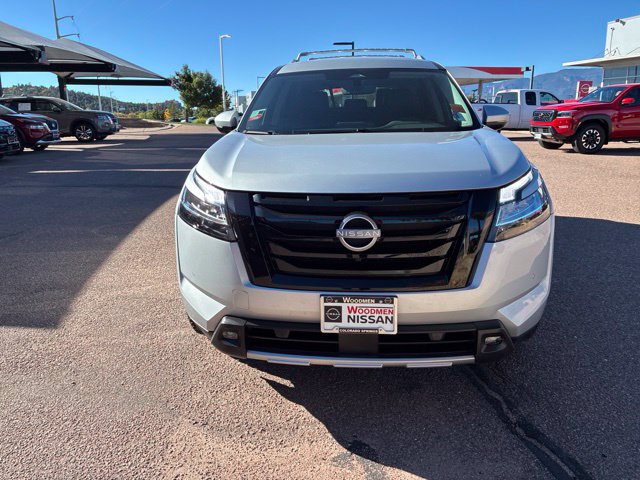 Certified 2024 Nissan Pathfinder SL w/ Black Appearance Package AWD/4WD image 2