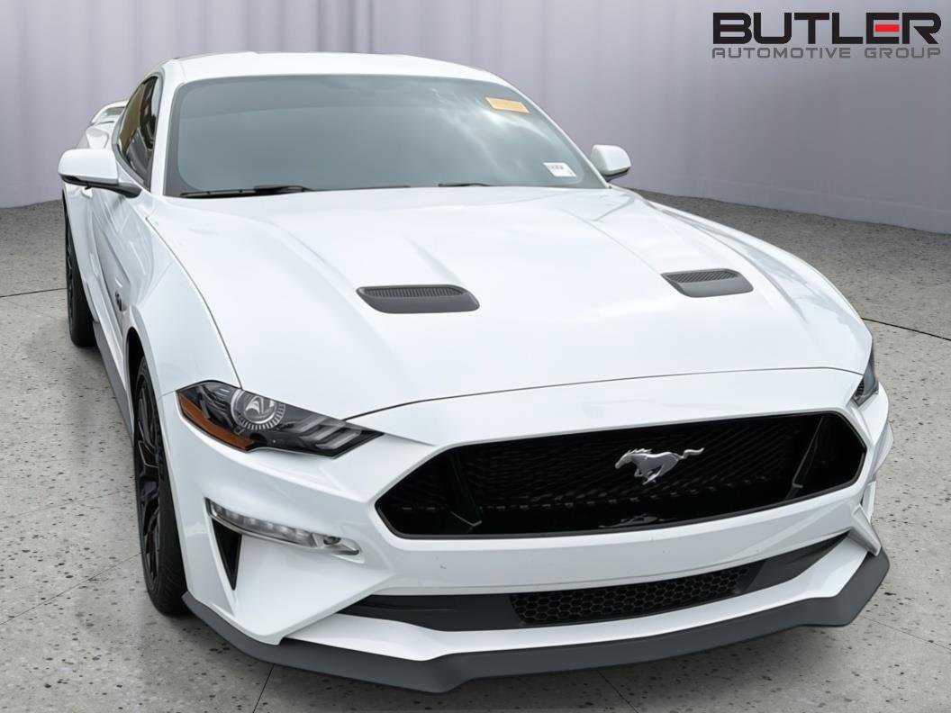 Used 2018 Ford Mustang GT Premium w/ GT Performance Package RWD image 4