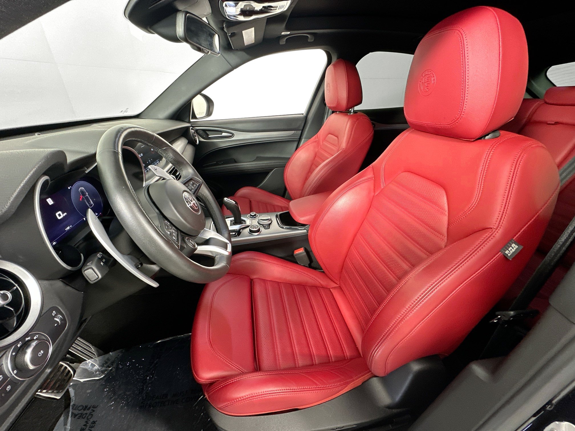 Used 2025 Alfa Romeo Stelvio Sprint w/ Veloce Package AWD/4WD image 21