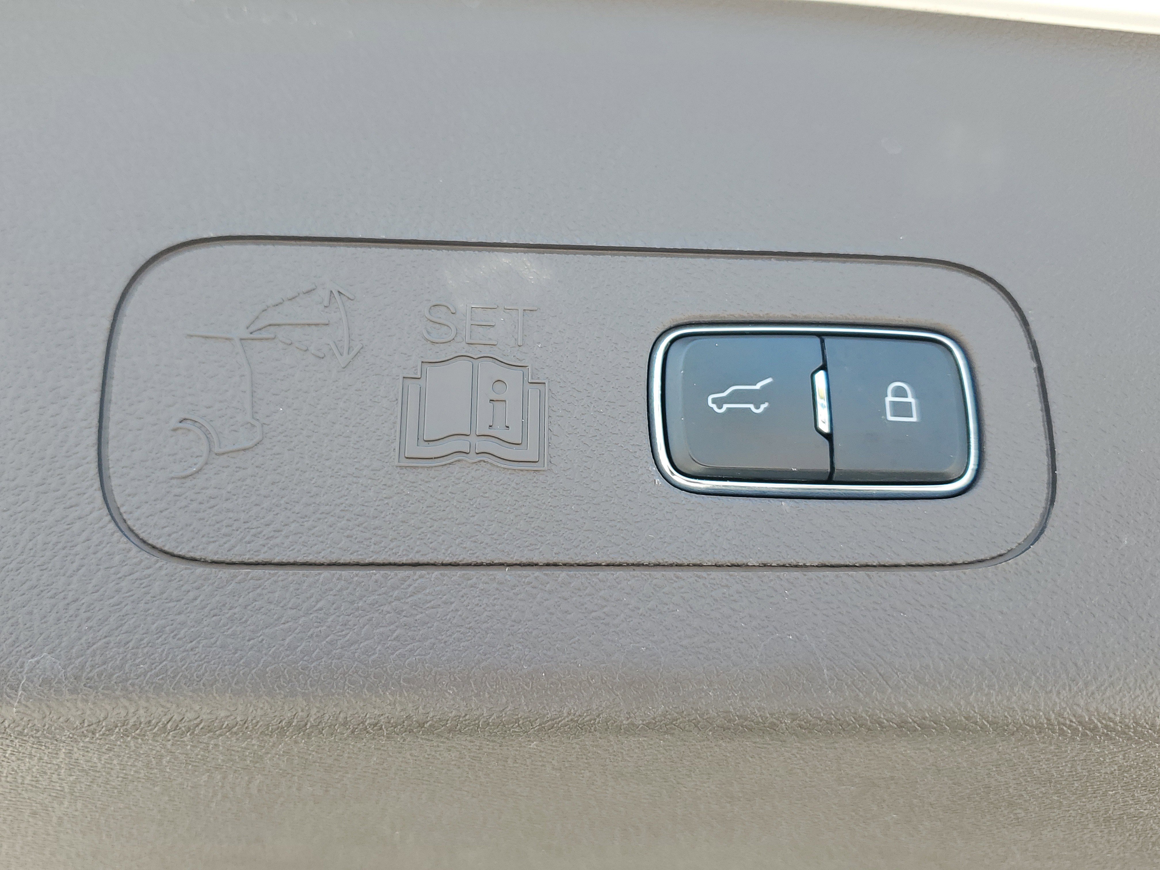 Used 2022 Lincoln Aviator Reserve image 17