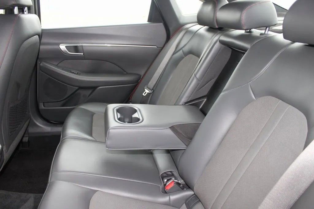 Used 2023 Hyundai Sonata SEL Plus FWD image 28
