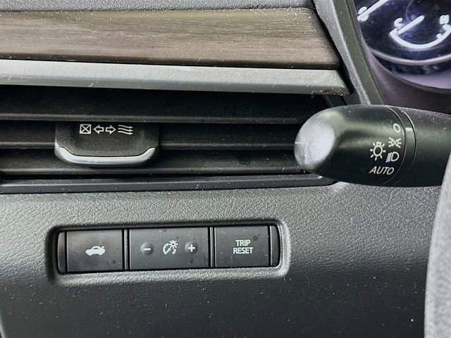 Used 2024 Nissan Altima 2.5 SV image 11