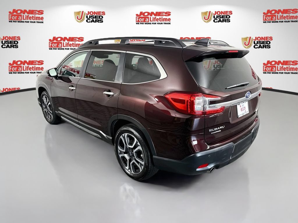 Used 2025 Subaru Ascent Touring AWD/4WD image 2