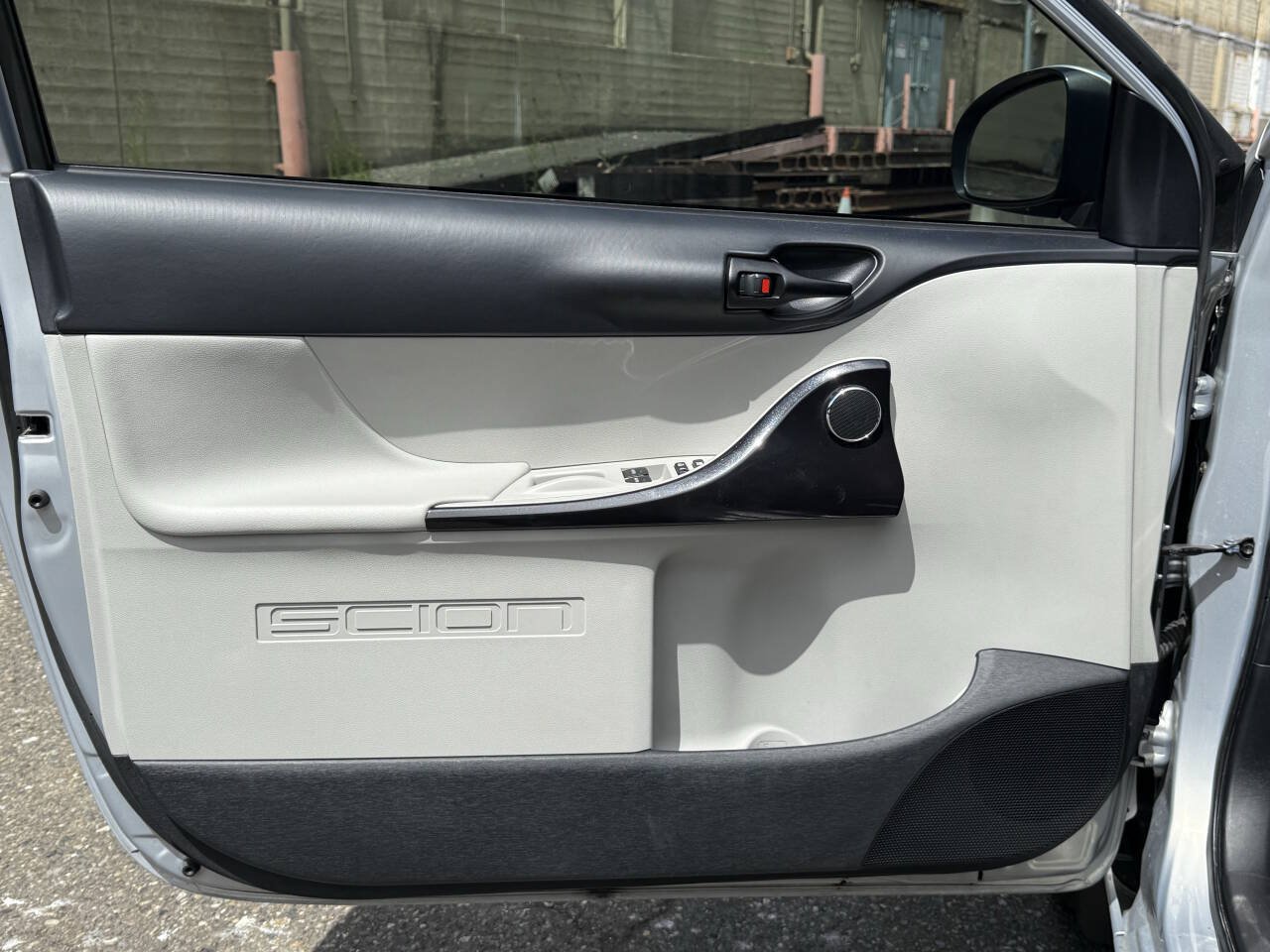 Used 2014 Scion iQ 10 Series FWD image 35