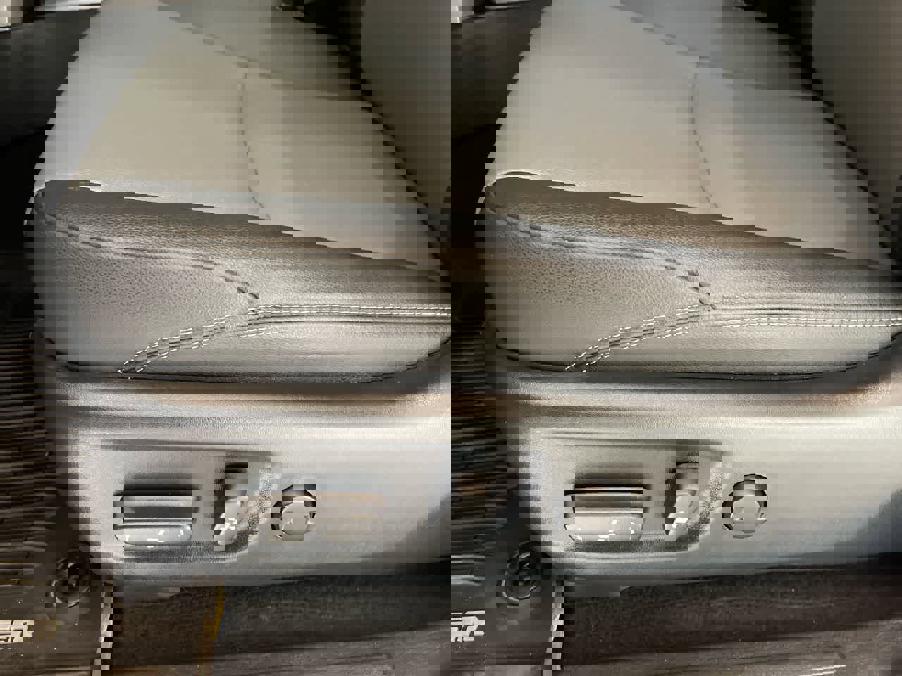 Used 2020 Toyota 4Runner SR5 Premium image 12