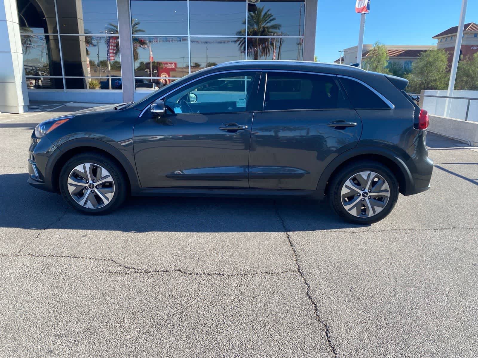 Used 2022 Kia Niro EX FWD image 10