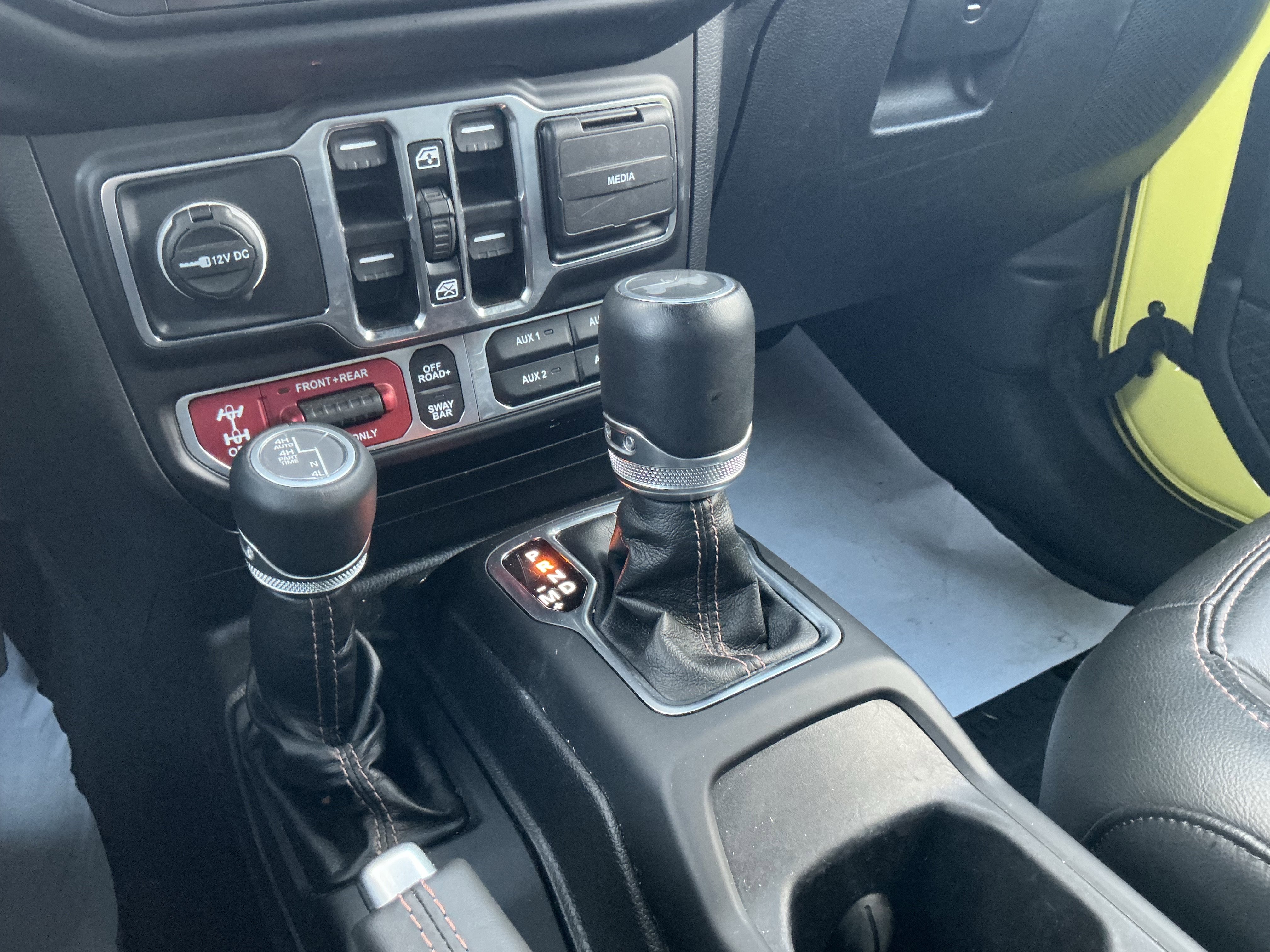 Used 2022 Jeep Wrangler Unlimited Rubicon w/ Trailer Tow Package image 27