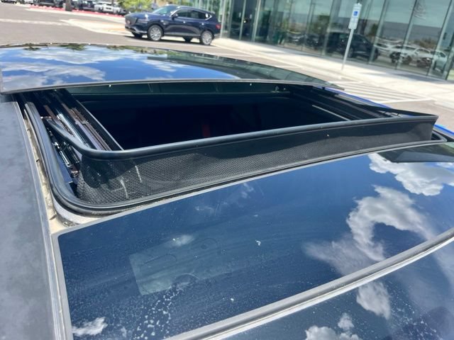 Used 2022 Genesis G70 3.3T RWD image 8
