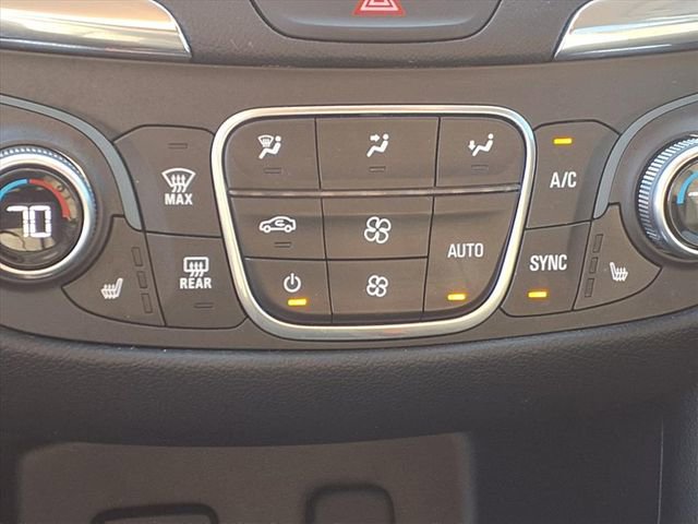 Used 2018 Chevrolet Equinox LT FWD image 10