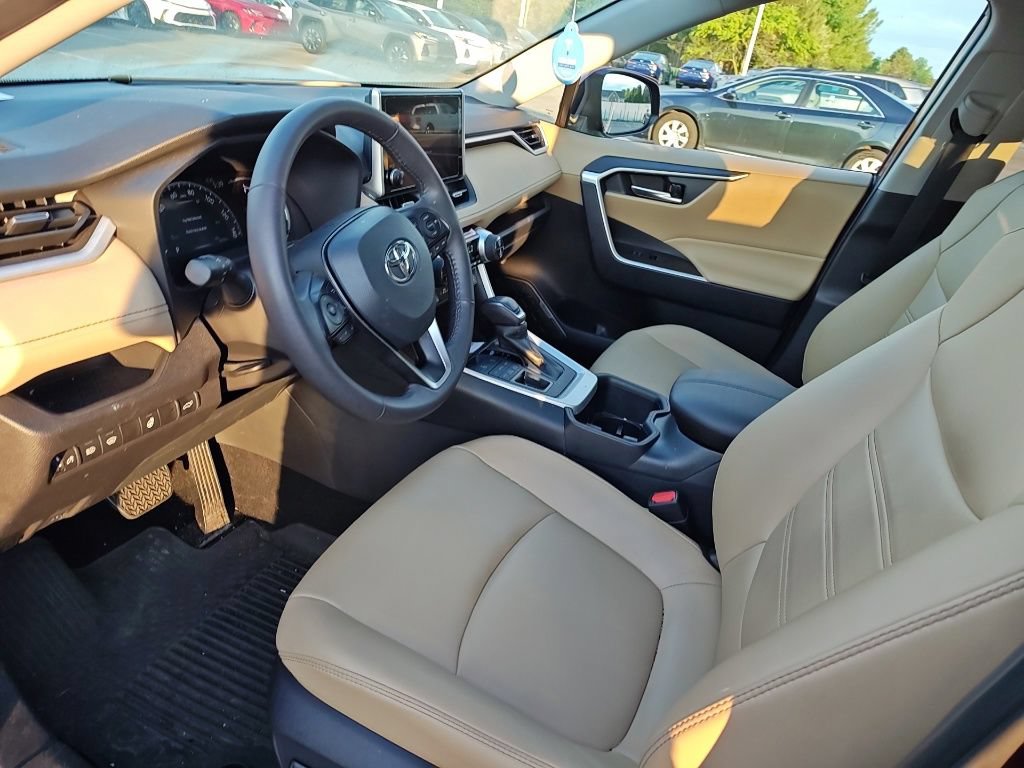 Used 2025 Toyota RAV4 XLE Premium w/ Weather Package AWD/4WD image 8