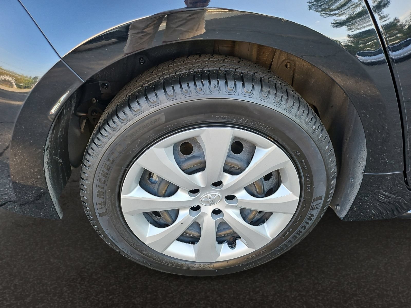 Used 2023 Toyota Corolla LE FWD image 41