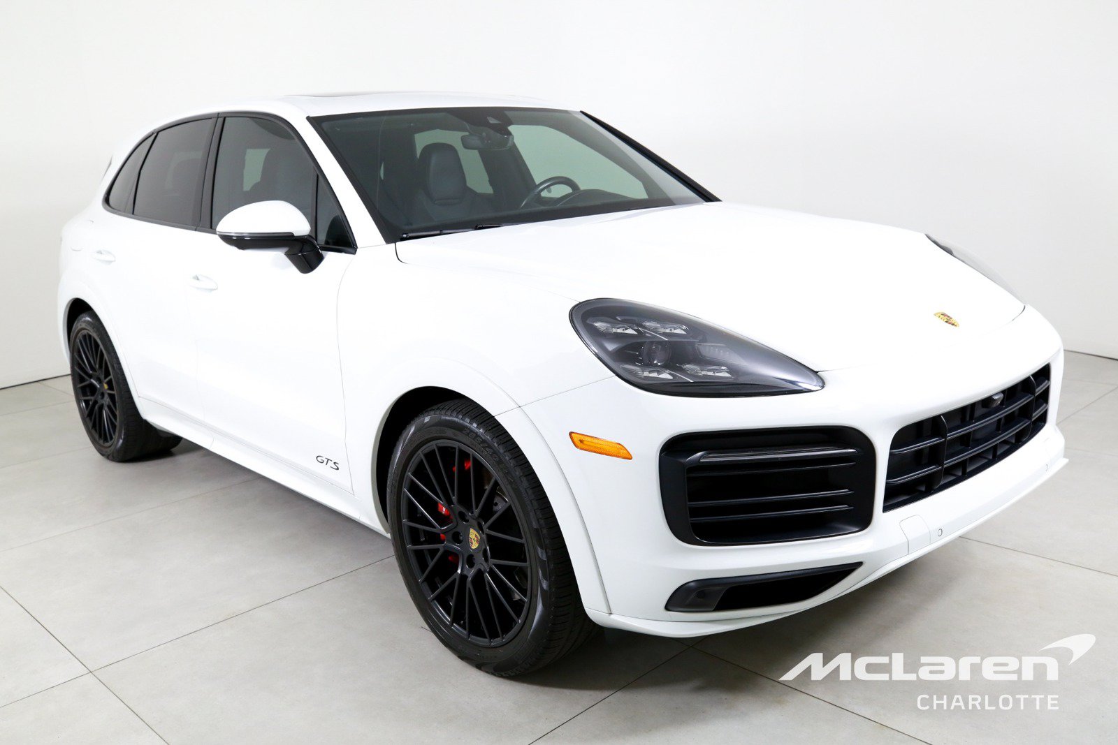 Used 2021 Porsche Cayenne GTS AWD/4WD image 3