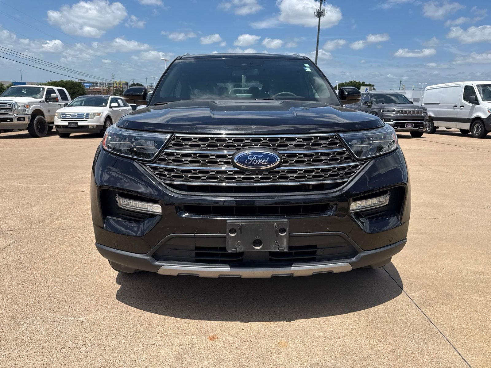 Used 2023 Ford Explorer King Ranch w/ Technology Package AWD/4WD image 2