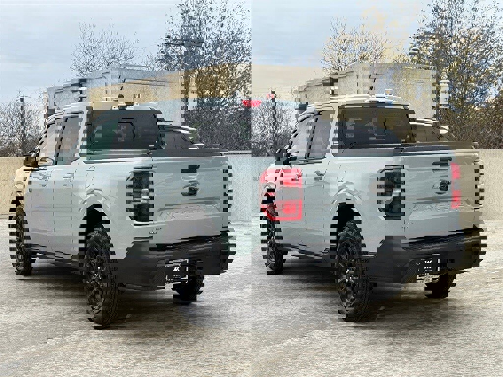 Used 2024 Ford Maverick Lariat w/ Black Appearance Package image 8