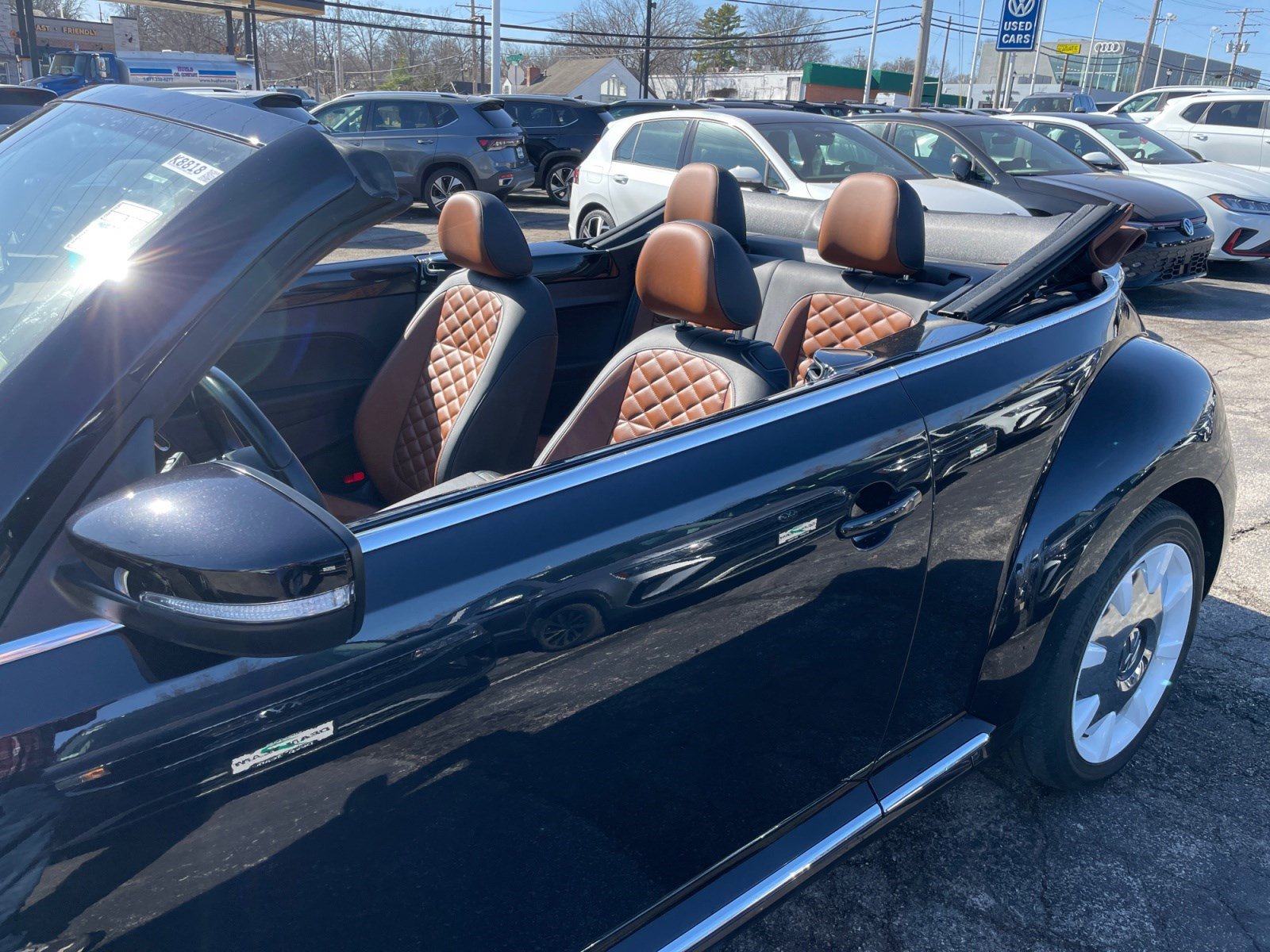 Used 2019 Volkswagen Beetle 2.0T Final Edition SEL FWD image 17