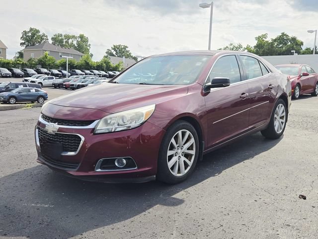 Used 2015 Chevrolet Malibu LT w/ Leather Package FWD image 4