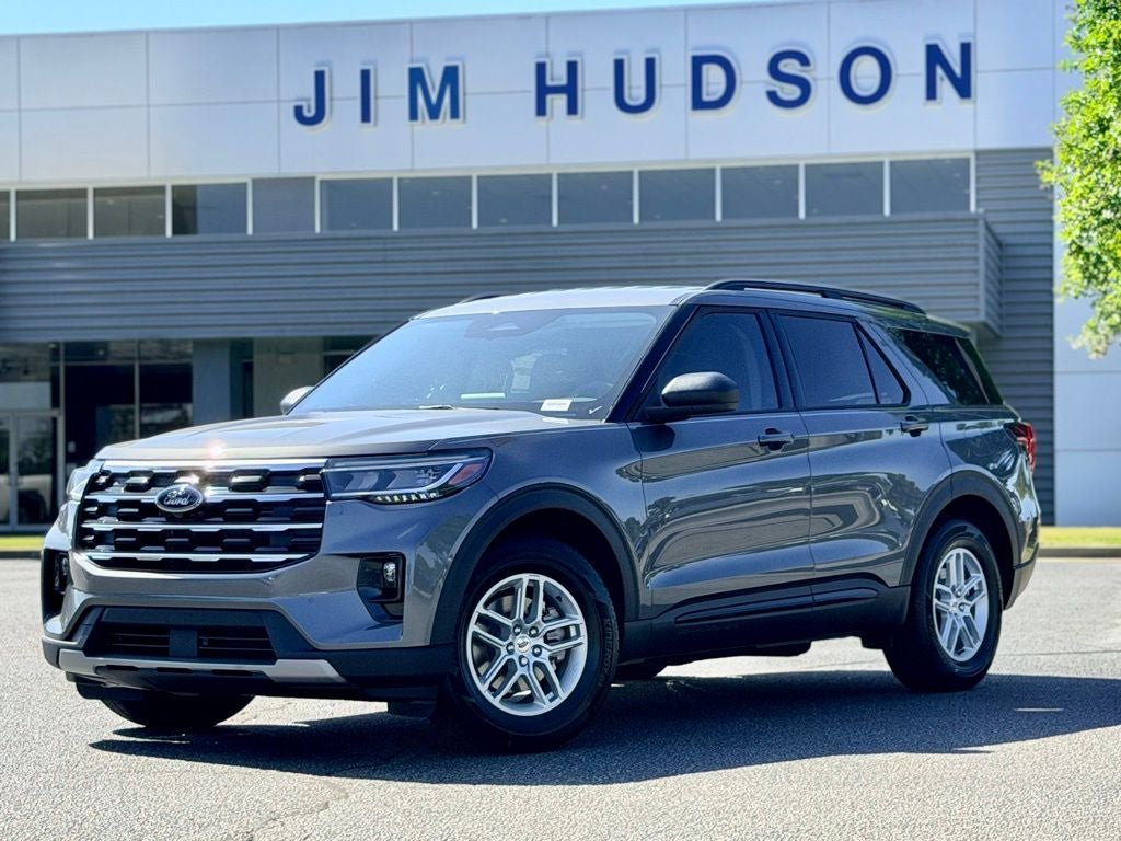 New 2026 Ford Explorer Active RWD image 2