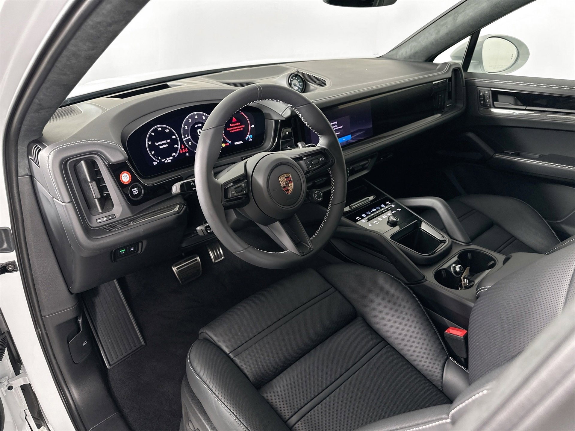 New 2026 Porsche Cayenne GTS image 4