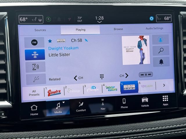 Certified 2025 Chrysler Pacifica Limited FWD image 28