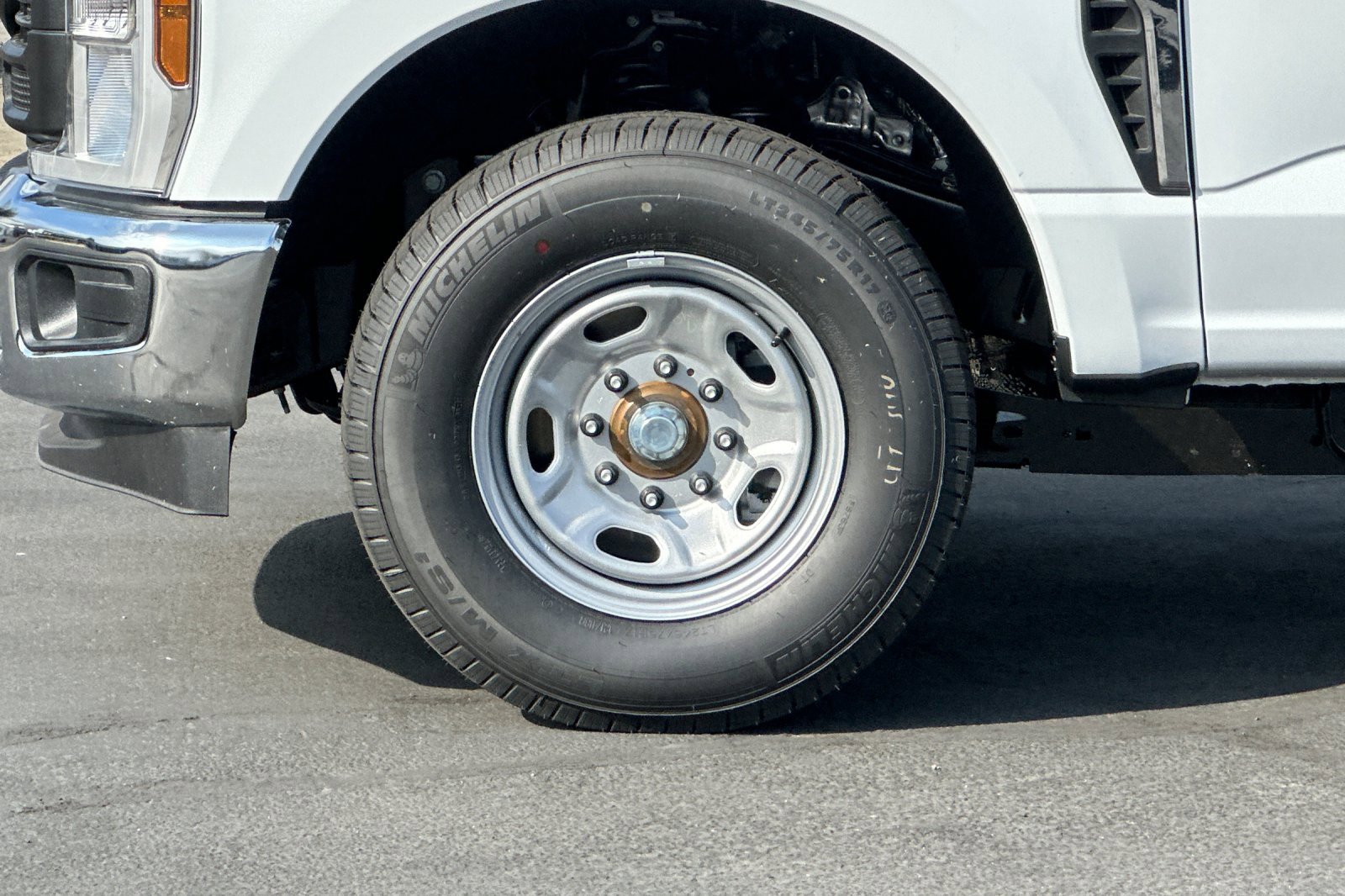 New 2026 Ford F250 XL w/ XL Chrome Package image 22