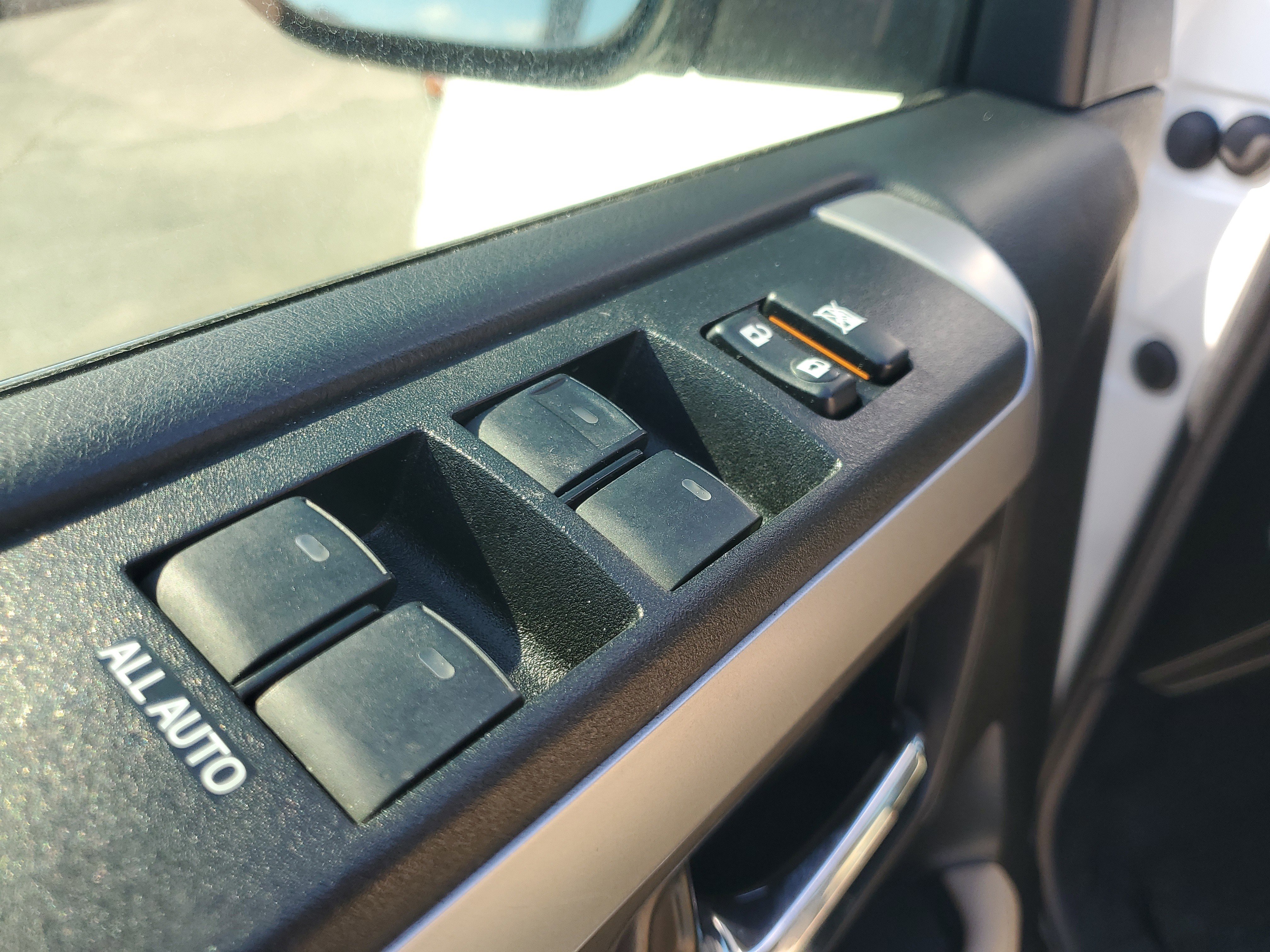 Used 2020 Toyota 4Runner 4WD image 11