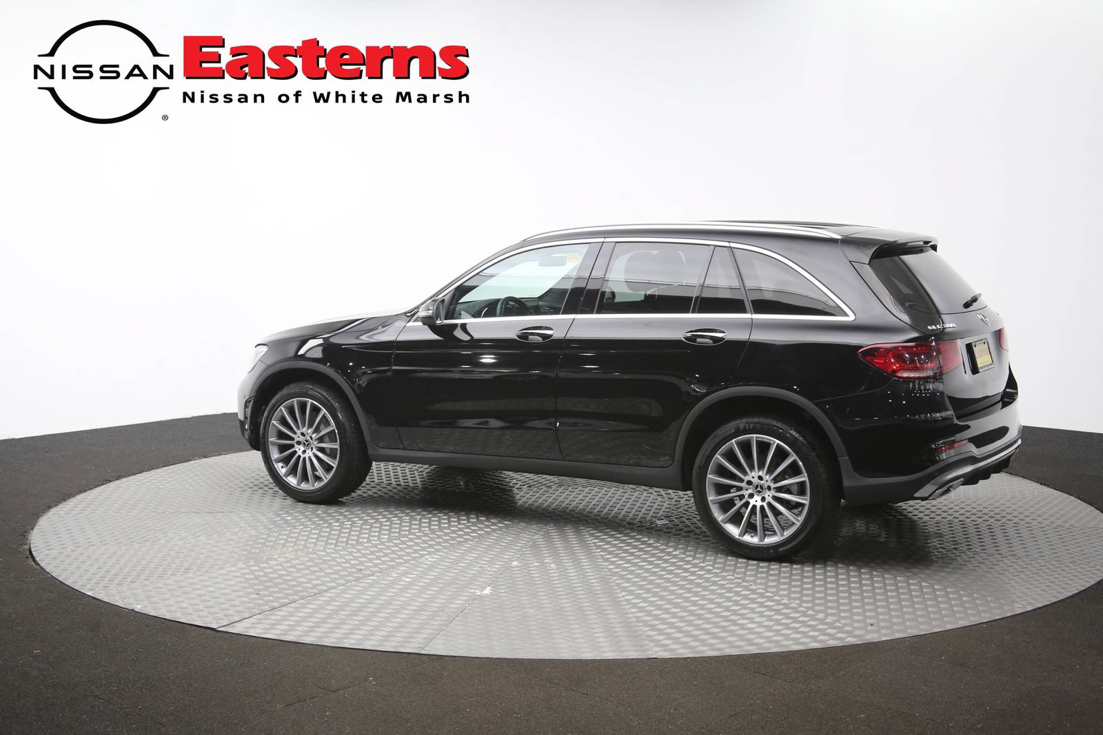 Used 2022 Mercedes-Benz GLC 300 4MATIC w/ AMG Line image 64