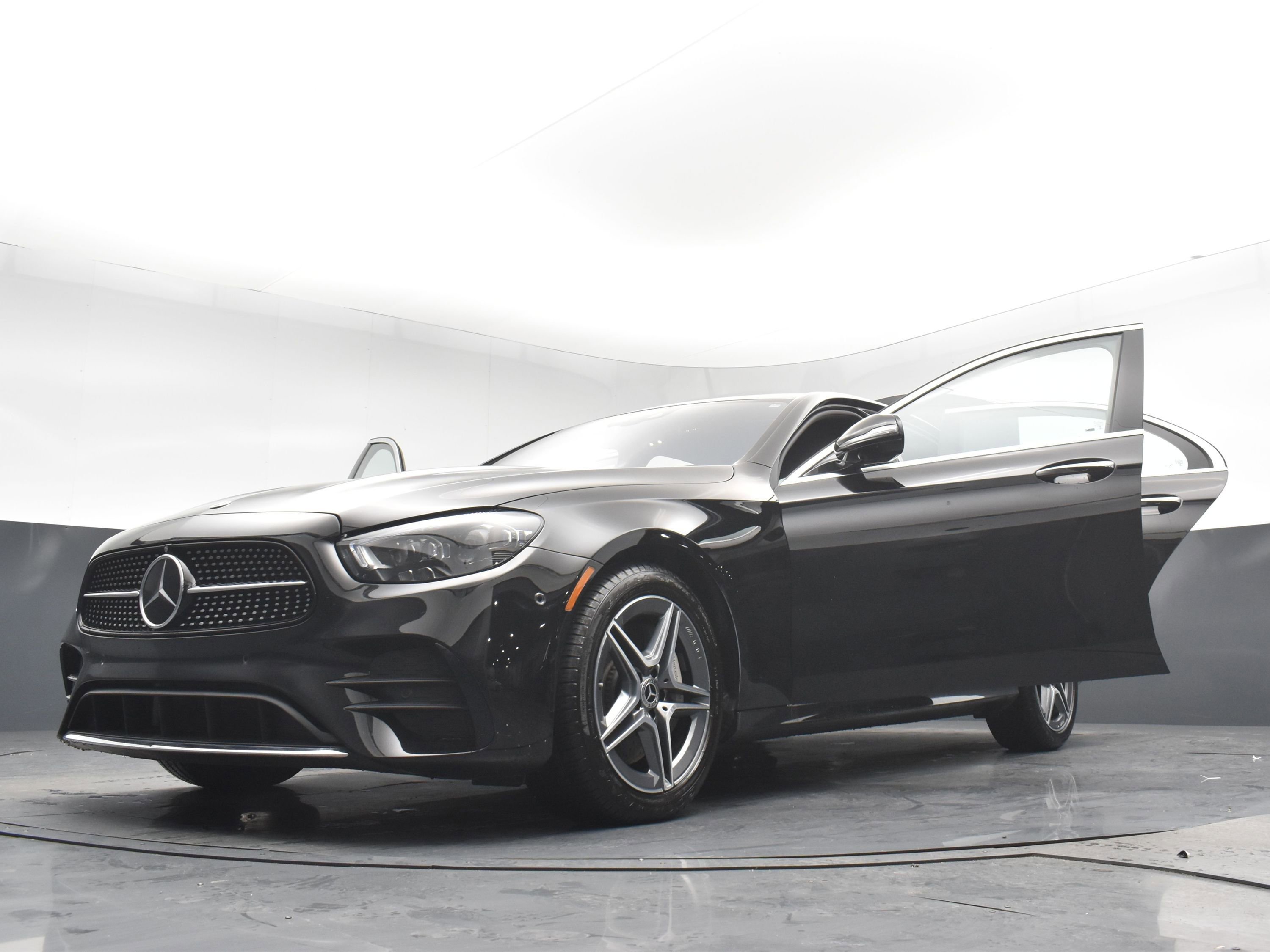 Used 2022 Mercedes-Benz E 350 4MATIC Sedan image 30