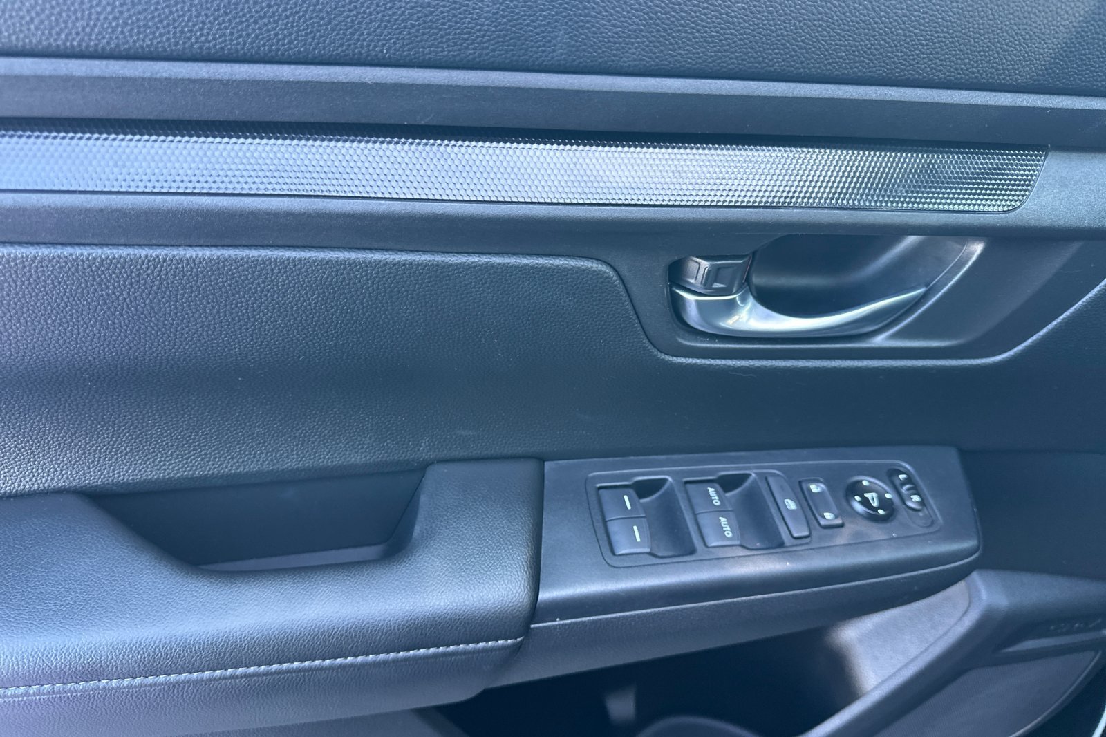 Certified 2025 Honda CR-V EX image 11