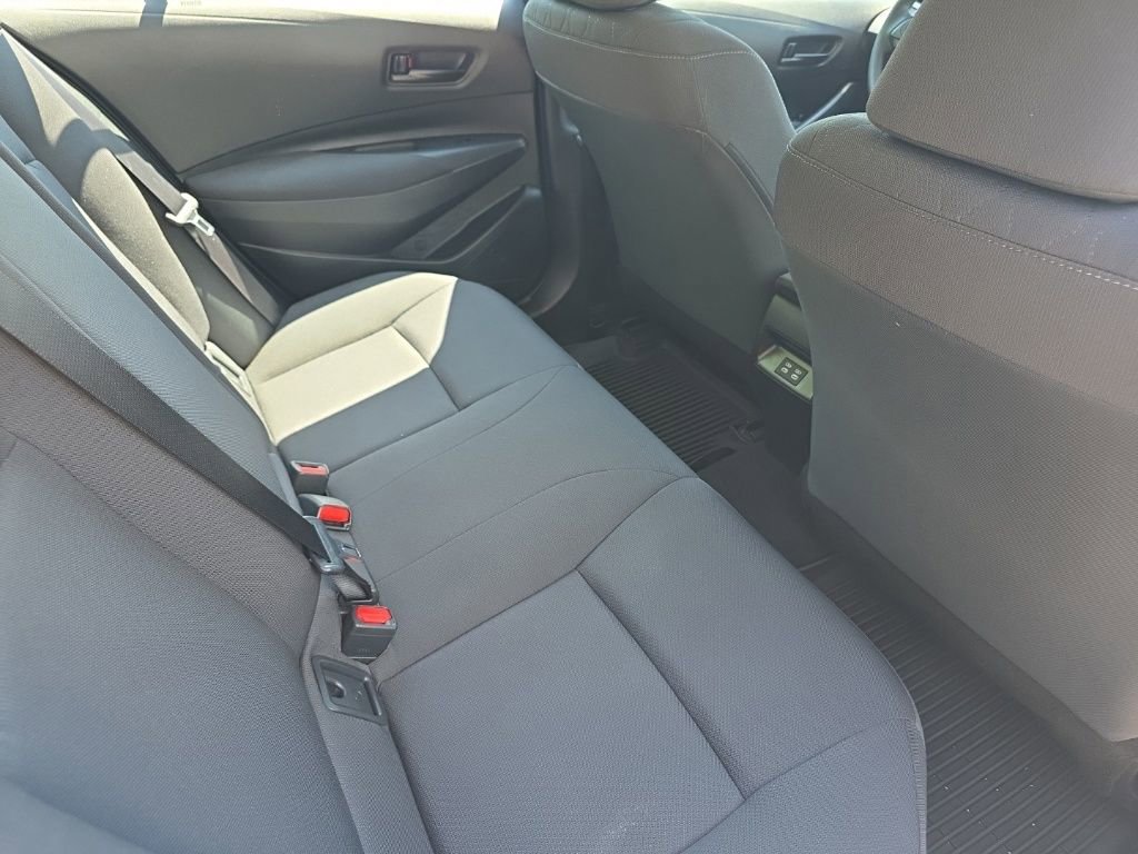 Used 2025 Toyota Corolla LE image 17