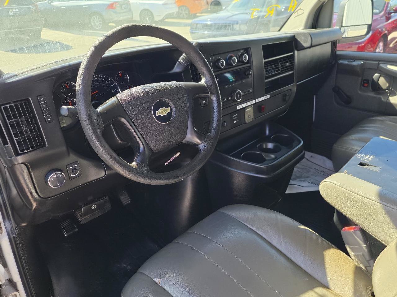 Used 2013 Chevrolet Express 2500 RWD image 11