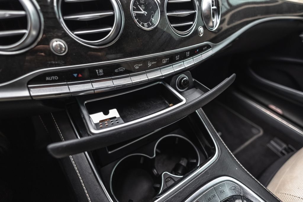 Used 2020 Mercedes-Benz S 560 Sedan image 18