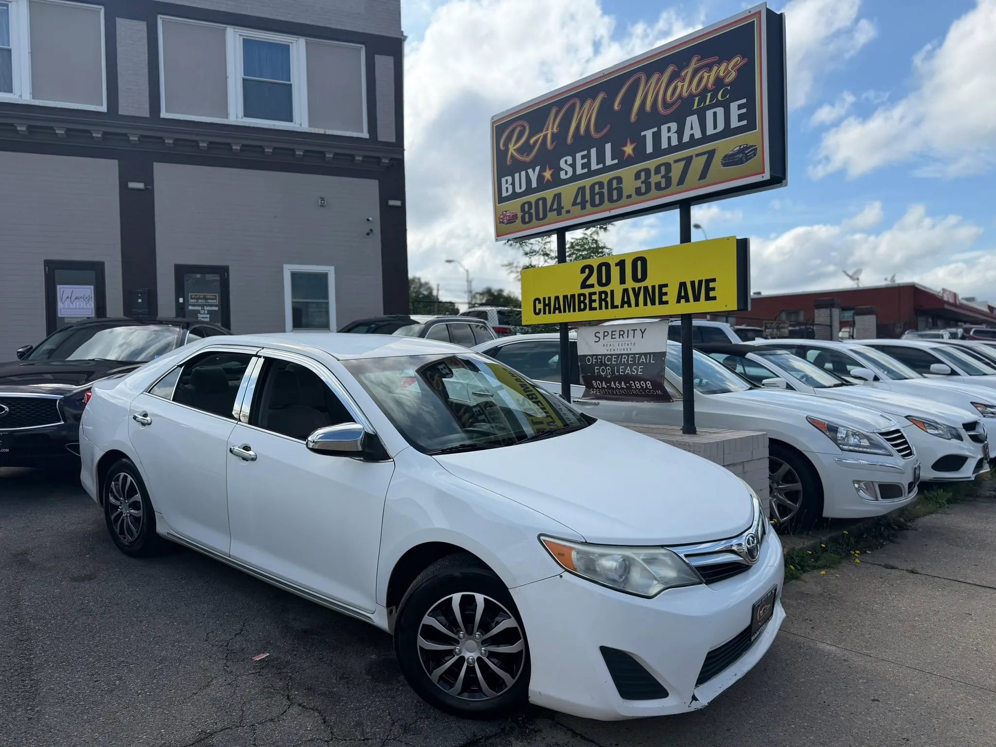 Used 2012 Toyota Camry LE FWD image 26