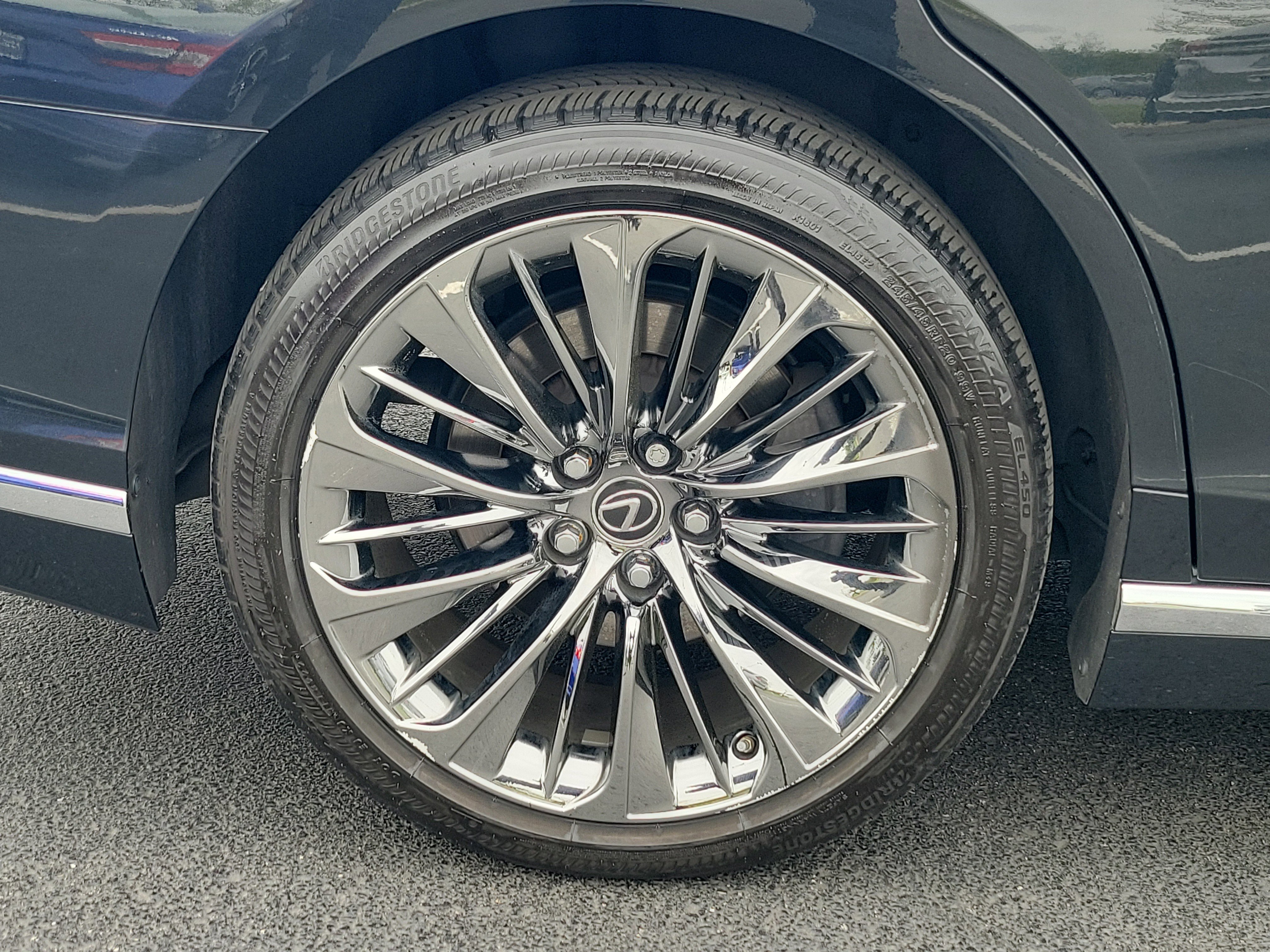 Used 2022 Lexus LS 500 AWD w/ Luxury Package image 6