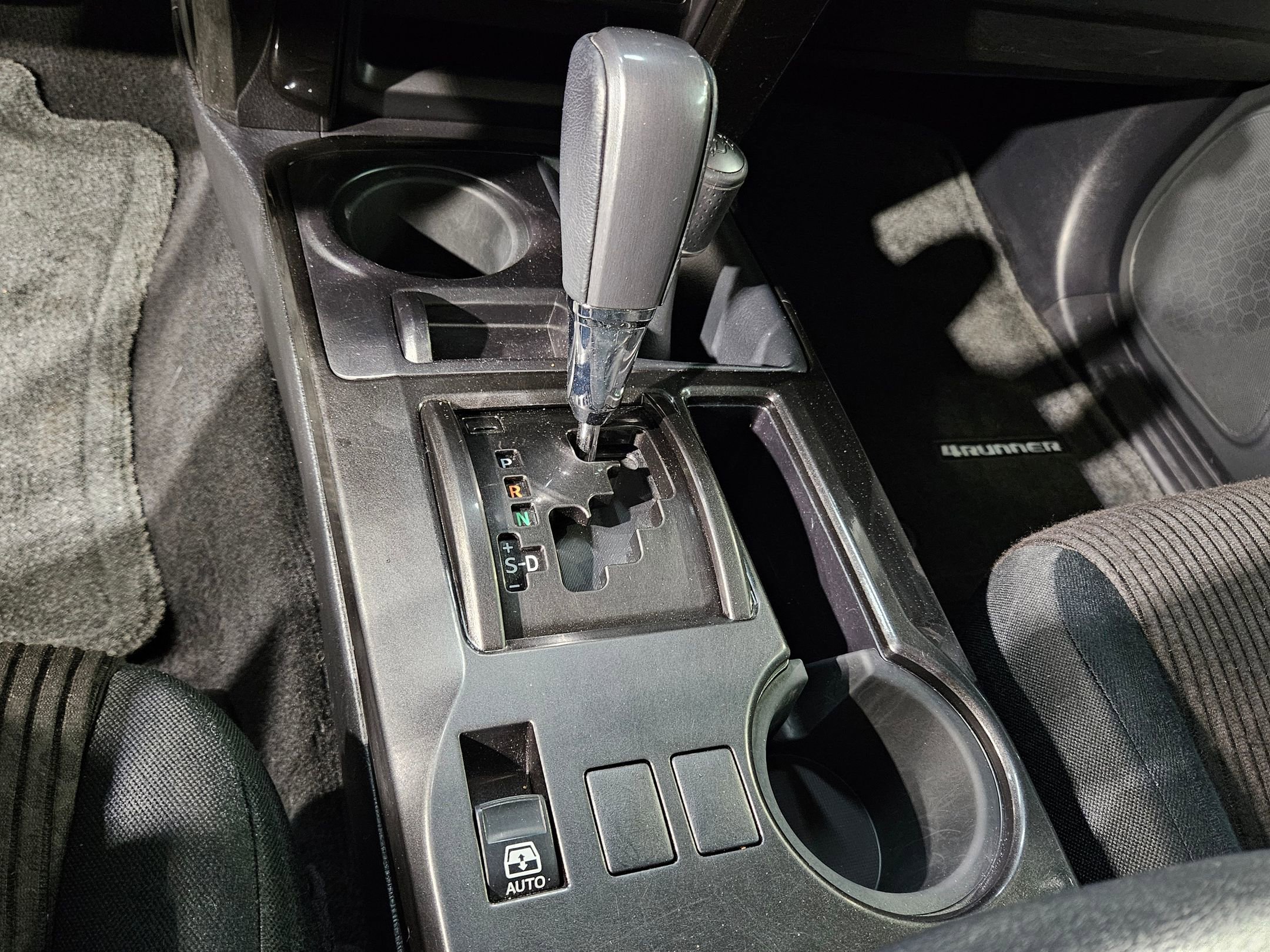 Used 2015 Toyota 4Runner Trail AWD/4WD image 31