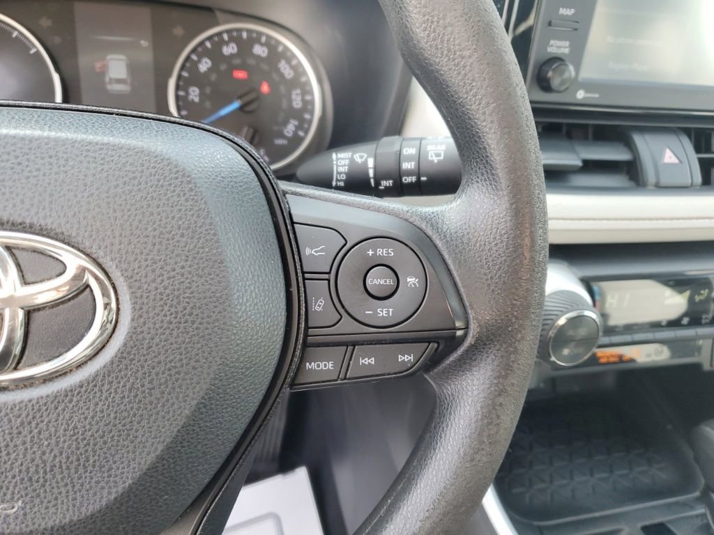 Used 2021 Toyota RAV4 XLE image 20