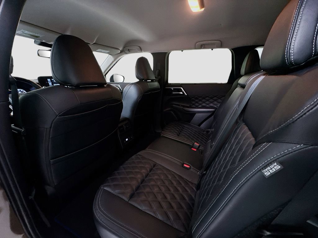 Used 2023 Mitsubishi Outlander SEL image 19