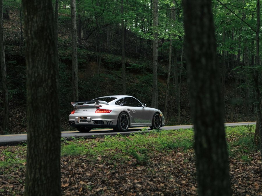 Used 2008 Porsche 911 GT2 RWD image 3