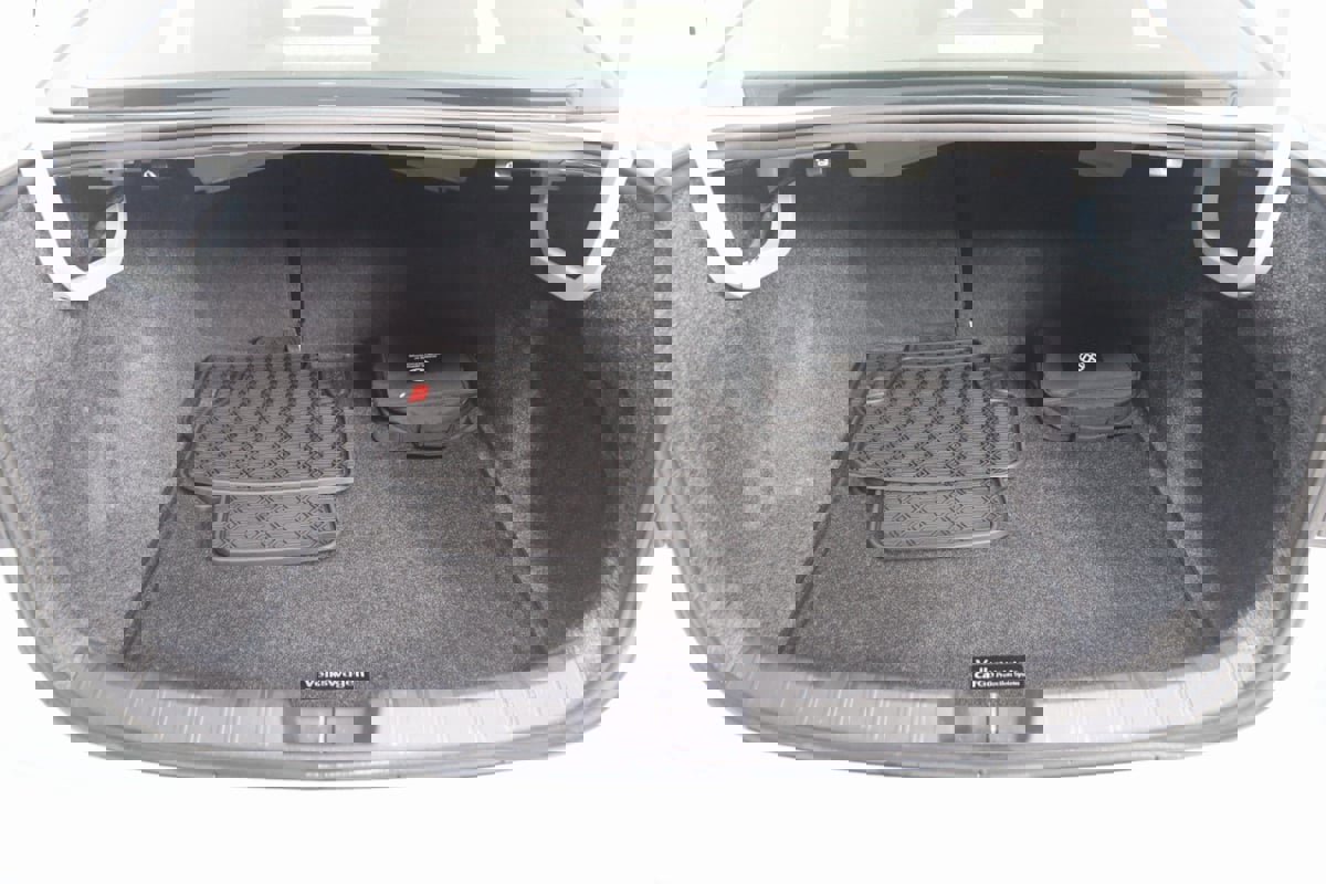 Used 2025 Volkswagen Jetta GLI Autobahn image 48