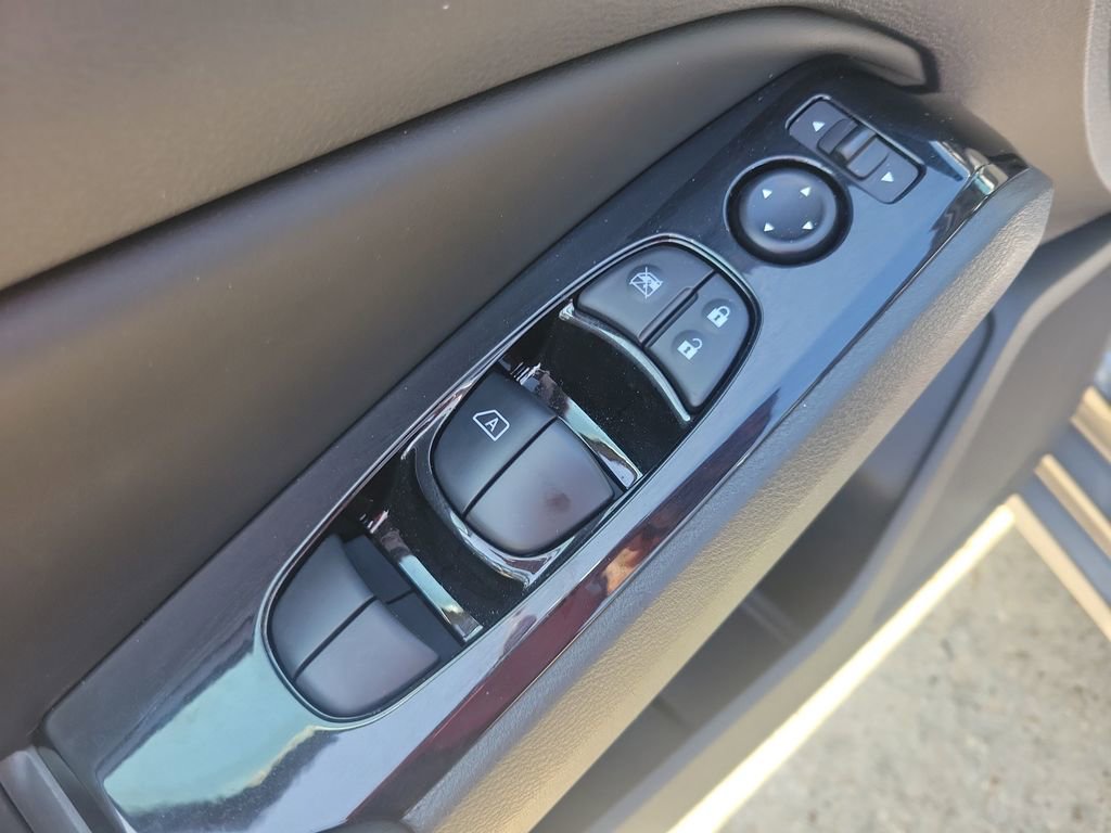 Used 2024 Nissan Altima 2.5 SR image 14