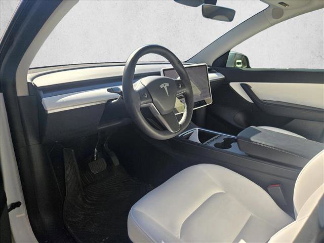 Used 2021 Tesla Model Y Long Range image 10