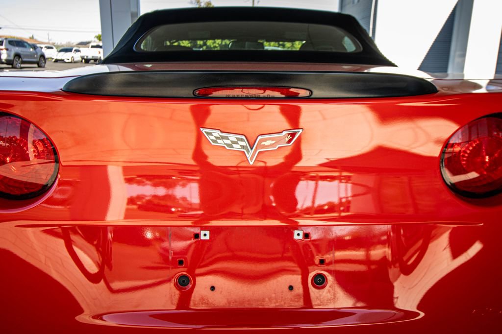 Used 2011 Chevrolet Corvette Grand Sport w/ Preferred Equipment Group image 16