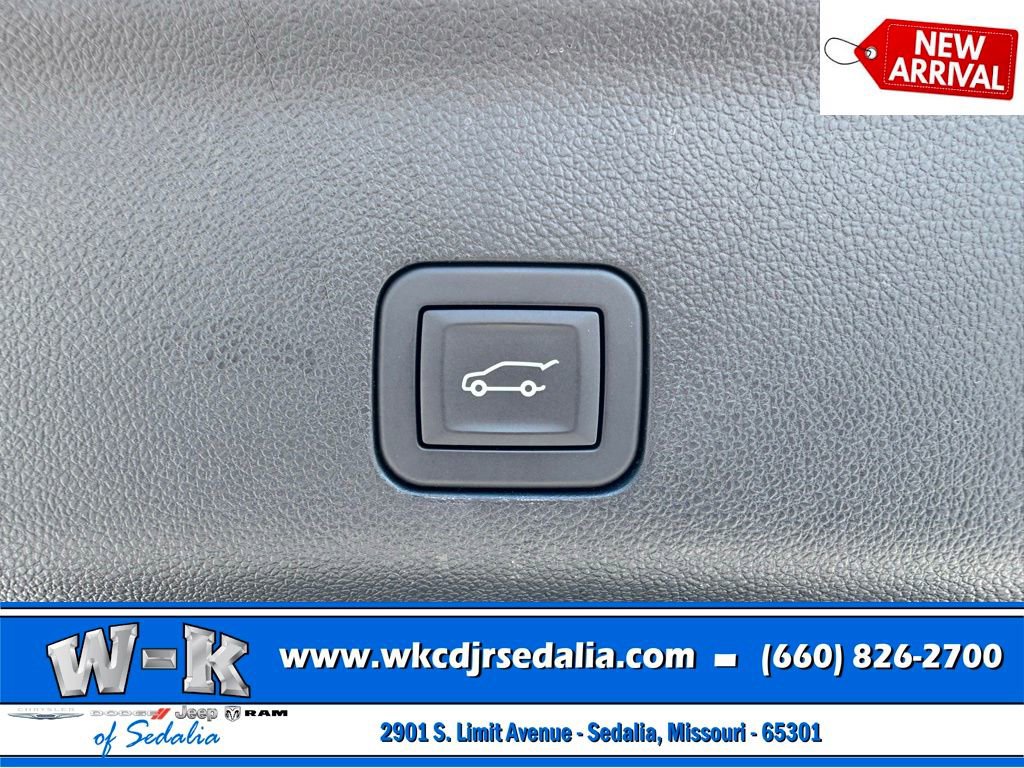 Used 2024 GMC Yukon AT4 AWD/4WD image 38